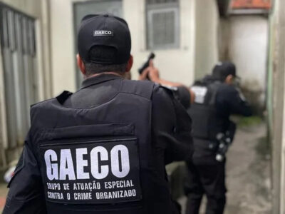Gaeco cumpre mandados contra policiais e políticos no Paraná