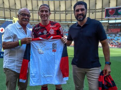 Após encerrar carreira, Filipe Luís sonha em ser técnico do Flamengo
