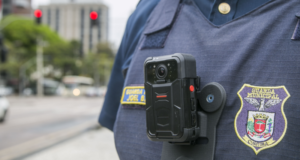 Atualização das câmeras corporais ampliará recursos utilizados pelos guardas municipais de Curitiba