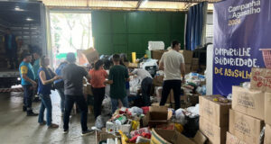 Prefeitura de Curitiba cadastra voluntários para auxiliar na campanha que arrecada donativos ao Rio Grande do Sul