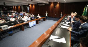 Assembleia promove debate sobre crise do leite