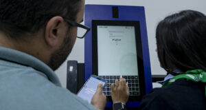 Unidades do Poupatempo Paraná atendem o dia todo na quarta-feira de cinzas