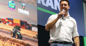 Estado entrega sete máquinas agrícolas por dia para os municípios desde 2025