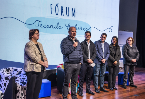 Prefeito equipara a gratificação para diretores de CMEIs com a das escolas