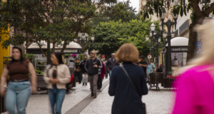 Maratona de inovação propõe soluções para revitalizar a Rua XV de Novembro