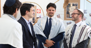 Prefeito Eduardo Pimentel se une à comunidade judaica de Curitiba e participa do Dia do Perdão